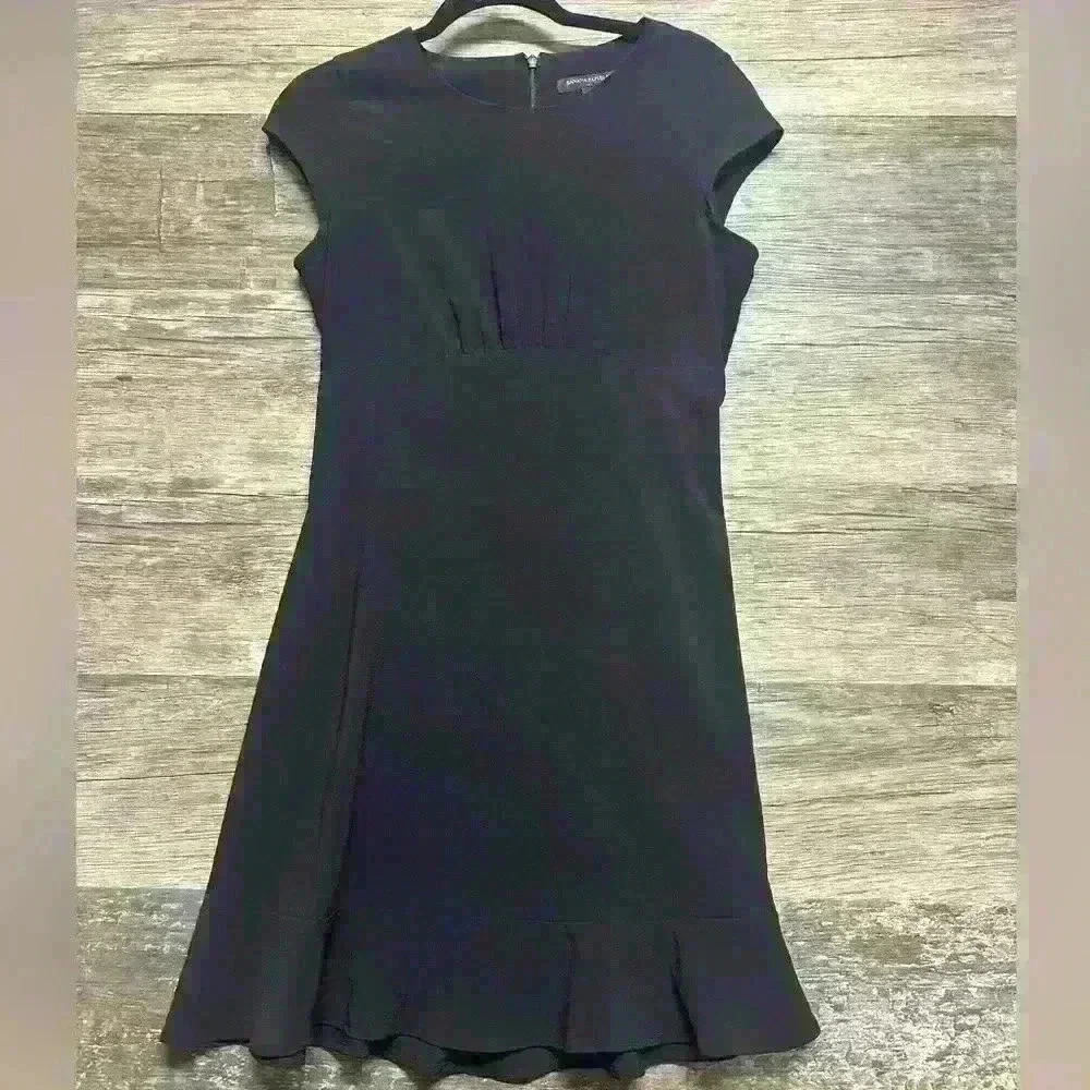 Banana Republic Cap Sleeve Black Dress Women’s Size 4